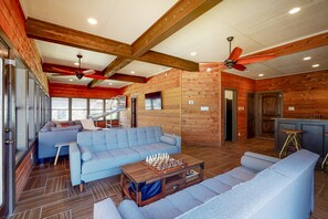 TV - Lakefront home with hot tub, dock, kayaks, central AC, & great lake views (McQueeney)