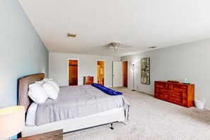 4 habitaciones, cuna de viaje, wifi gratis y ropa de cama 