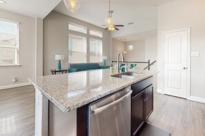 Interior - Modern townhome with enclosed yard, private balcony, & W/D - near local park (San Antonio)