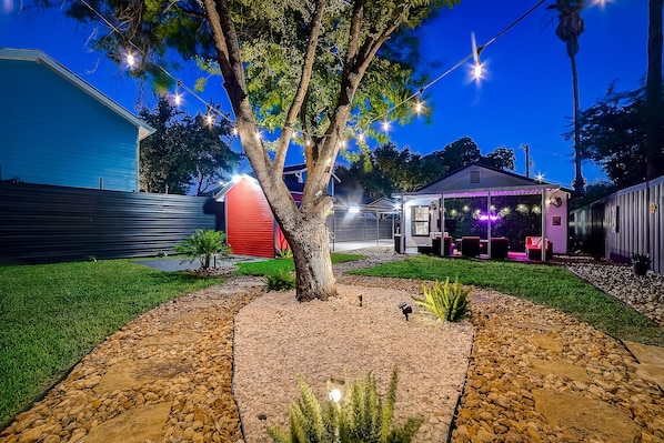 Property grounds - Picture Your Stay | Beautifully renovated home (San Antonio)