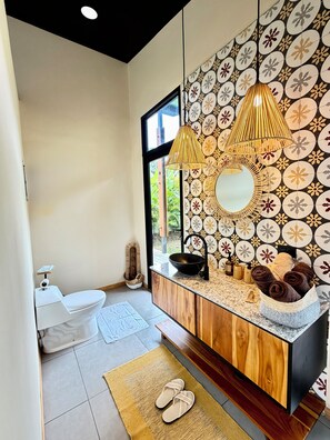 Spa - 🌞NEW PEACEFUL CASA SWAN~ SMALL POOL WITH A VIEW~STARLINK~ A/C~ 🌴 (Limón)