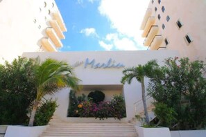 Exterior detail - Beachfront Townhouse - 3 Pools - Cancun (Cancún)