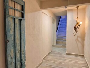 Interior - Cozy Downtown Cancun Studio | Rooftop, WiFi & AC (Cancún)