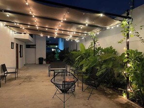 Terrace/patio - Cozy Downtown Cancun Suite | WiFi, A/C & Smart TV (Cancún)