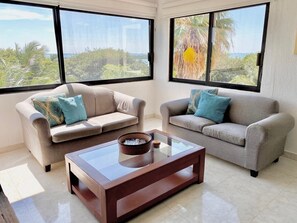 TV - The Best Location in Hotel Zone! (Cancún)