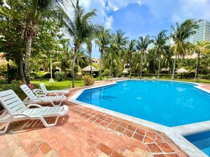 Pool - The Best Location in Hotel Zone! (Cancún)