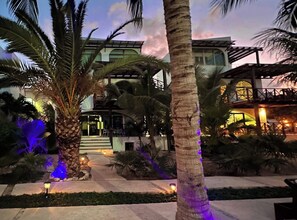 Property grounds - One bedroom Villa with private pool and ocean view! (Isla Mujeres)