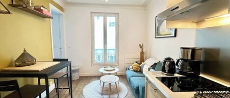 Fridge, microwave, coffee/tea maker, toaster