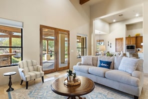TV, offices - Wrangler Estate 4B/3.5B Home with Private Pool in the Sonoran Desert (Scottsdale)