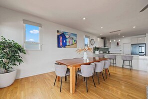 Dining - 21 White Close, Encounter Bay (Encounter Bay)