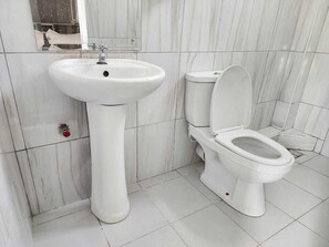 Bathroom - Shali Hotel Wote (Wote)