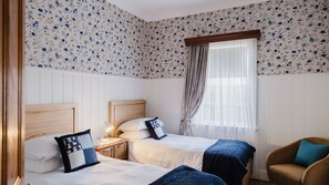 2 dormitorios, tabla de planchar con plancha, wifi gratis y ropa de cama