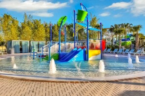 Children’s area - Spacious private home w/ private pool, resort style waterpark & mini golf access (Davenport)