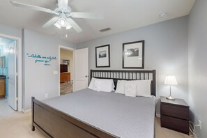 5 bedrooms, desk, travel cot, Internet - Your Florida Getaway for Fun, Pool, and Games, not far from Disney (Davenport)