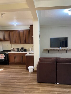 Family Cottage, City View | Interior