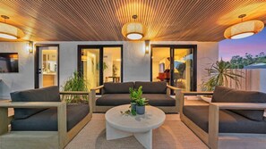Terrace/patio - Private Spa Wellness Retreat for Groups (San Diego)