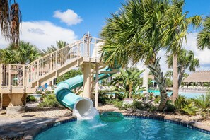 A heated pool - South-facing home w/ private pool/spa and resort lazy river & gym (Davenport)
