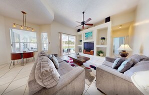 Televisión, reproductor de DVD, futbolito y libros 