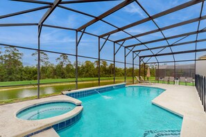 Pool - Beautiful home with private pool and space for the whole family (Kissimmee)