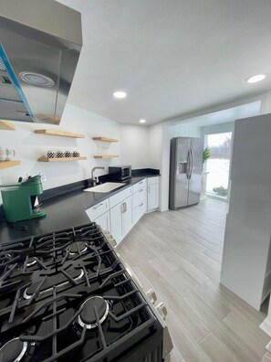 Microondas, horno y parrilla de estufa 