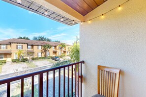 Property grounds - Dog-friendly townhouse with heated pool, lazy river, hot tub, game room, BBQ (Davenport)