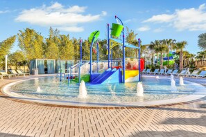 Children’s area - Charming townhome with private pool, lanai, & washer/dryer (Davenport)