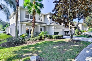 Exterior - Spacious and inviting home with private pool, central AC, and washer/dryer (Kissimmee)