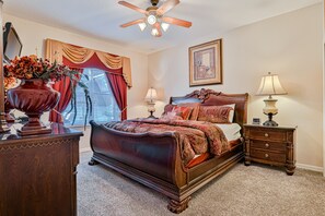 6 bedrooms, travel cot, free WiFi, bed sheets - Spacious and inviting home with private pool, central AC, and washer/dryer (Kissimmee)