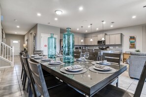 Dining - Fun, dog-friendly home with private pool, high-speed WiFi, W/D, & game rooms (Kissimmee)