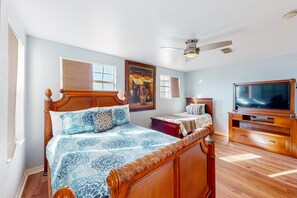 3 habitaciones, tabla de planchar con plancha y cuna de viaje 