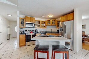 Fridge, microwave, oven, stovetop - Private Pool, Home Theater & Dog-Friendly Retreat Near Disney (Kissimmee)