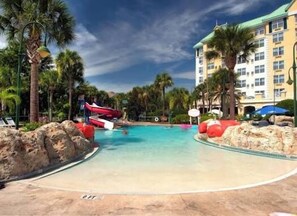 Pool - Spacious condo with themed rooms, foosball table and shared pool (Kissimmee)