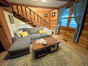 TV - Log Cabin Mountain Retreat,  2-bedroom cabin in Mills River North Carolina (Horse Shoe)