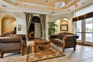 Lobby - Delightful lakefront townhome with pool, volleyball, fast WiFi & AC (Kissimmee)