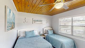 1 bedroom, WiFi (free), bed sheets