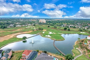 Golf - Golf course-front condo with golf views, balcony, pool, fast WiFi, washer/dryer (Kissimmee)