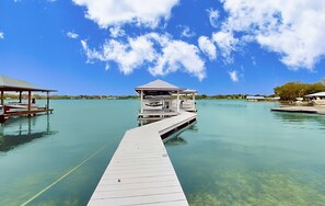 Marina - Spacious lakefront house with private dock , gas grill, deck and patio (Lake Placid)
