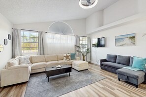 TV - Inviting resort condo with pool access, full kitchen & near Disney parks (Kissimmee)