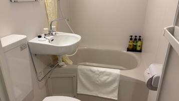 Bathtub, free toiletries, hair dryer, towels