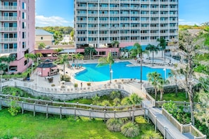A heated pool - Relaxing lakefront condo with lake view, kitchen, AC, pool, hot tub & gym (Orlando)