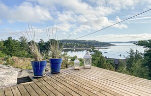 Terrace/patio - Nice home in Vesterøy with WiFi (Vesterøy)