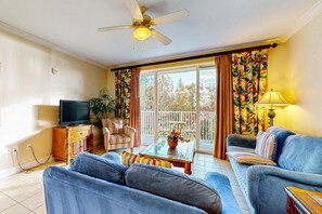 TV - Welcoming lakefront condo with lake view, AC, pool & hot tub near attractions (Orlando)