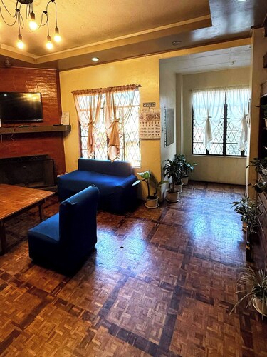 Room-backpackers Room Near Session Road,