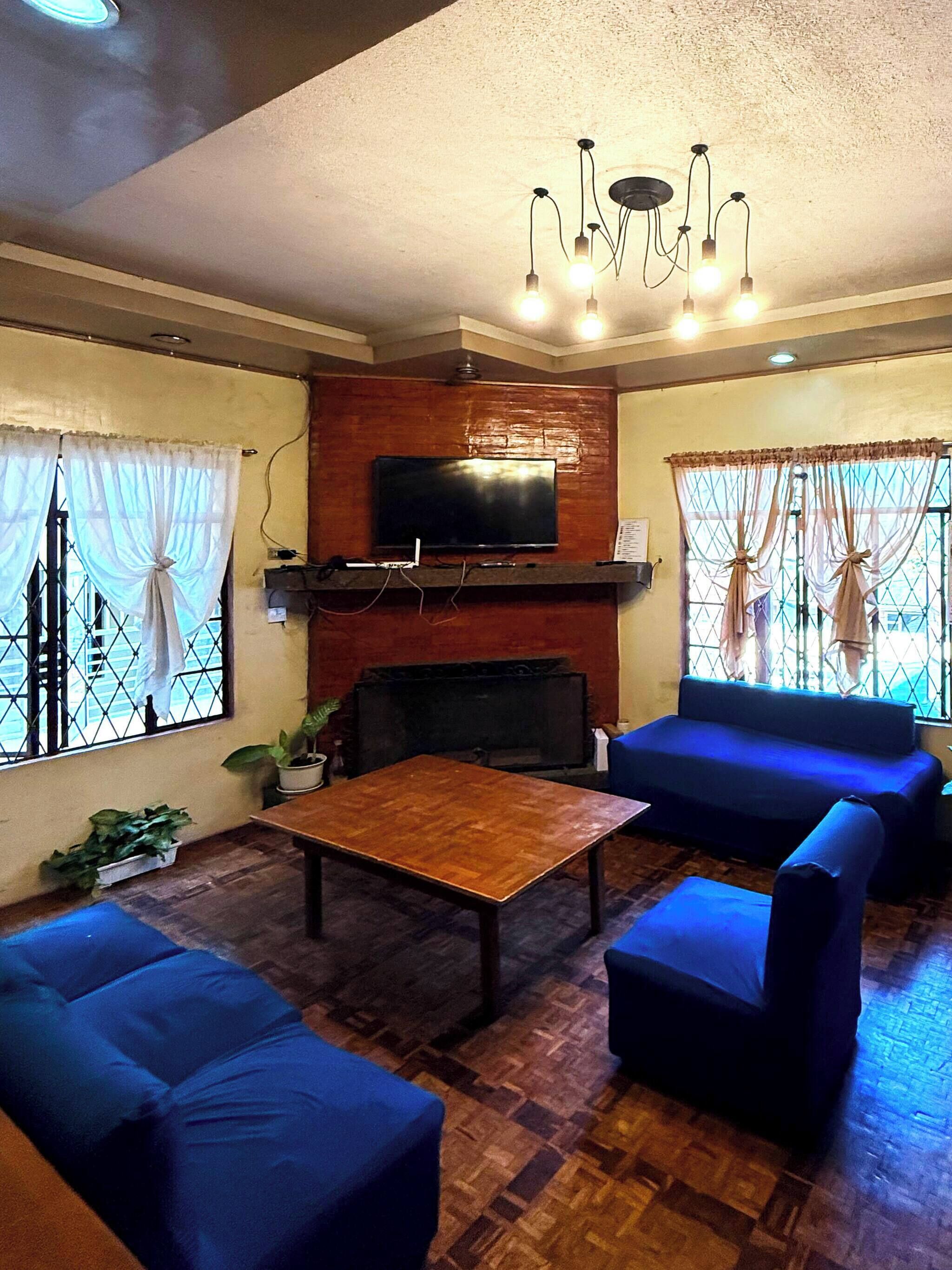 Shared Dormitory, 1 Bedroom | Ruang tamu