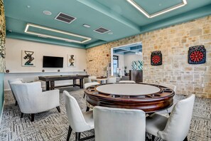 Dining - Stylish townhouse with a private pool & lanai plus clubhouse amenities (Kissimmee)