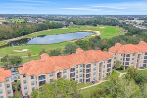 Exterior - Calm condo with pool, hot tub, balcony, cabana, & kitchen - snowbird-friendly (Davenport)