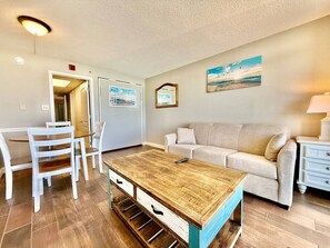 TV - On top of the world! 1br sleeps 4-6 MB 1629 (Myrtle Beach)