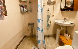 Shower - 2 bedroom cozy home in Alsterbro (Alsterbro)