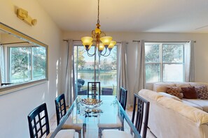 Dining - Dog-Friendly Home with Shared Pool, WiFi, Central AC, and Private Washer/Dryer (Kissimmee)