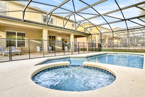 Pool - Charming home with pool, pool spa, lanai, central AC, & washer/dryer (Kissimmee)